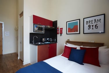 1 bed studio, Victoria Road, City Centre, Chester, CH22AX - Image 2